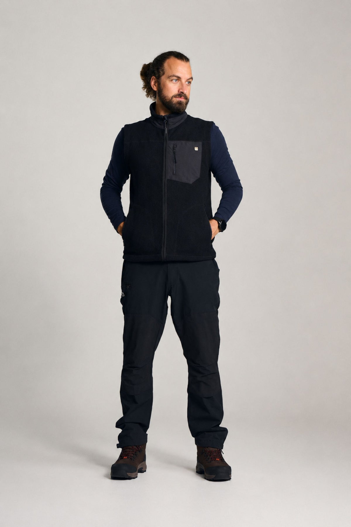 Fløyen 345 Wool Vest Black